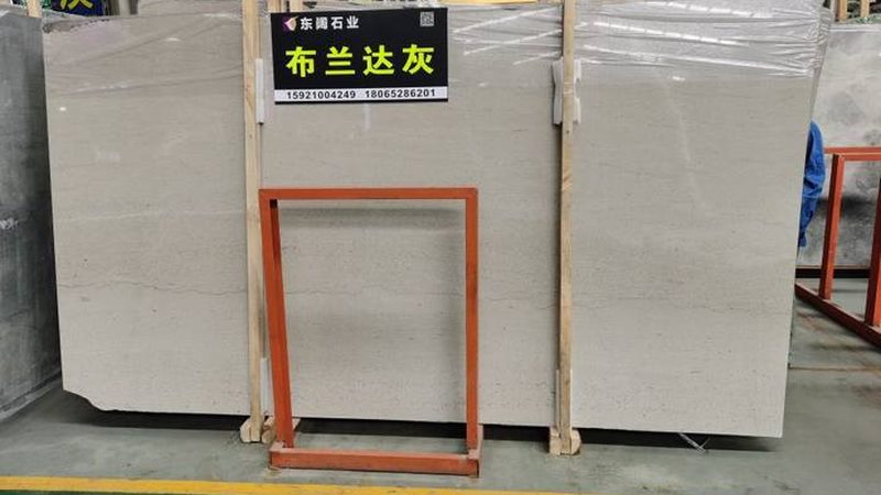 岩板台面餐桌一体定制：优缺点全面解析**
